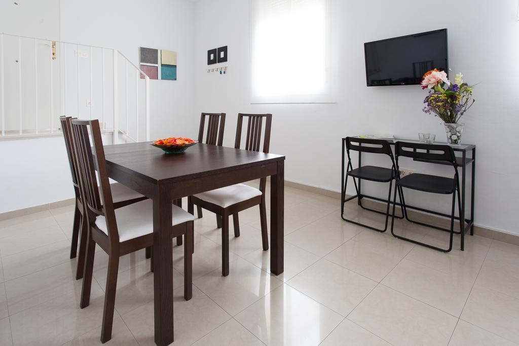 Apartamentos Diaber San Leandro Sevilla Cameră foto